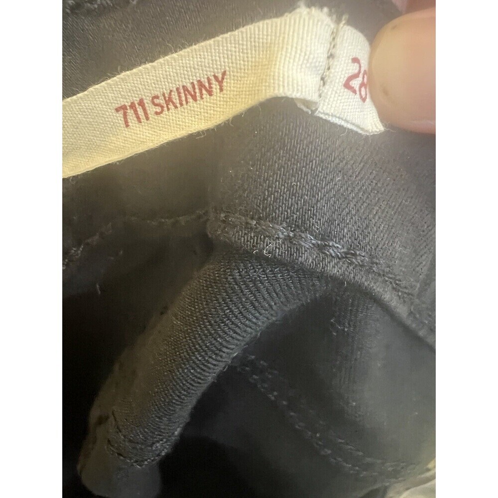 LEVIS 711 SOLID BLACK SKINNY PANTS SIZE 28 (S2) - Picture 4 of 6